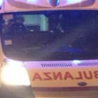 Scontro nella notte, quattro giovani soccorsi a Cassano Magnago