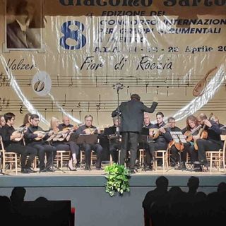 «Venite a imparare a suonare il mandolino da noi». La storica orchestra di Busto in cerca di futuro