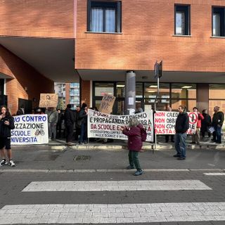 All'istituto Falcone di Gallarate il collettivo “Presidio del bosco” si schiera contro la “Settimana della sicurezza”, denuncia per il sindaco Cassani