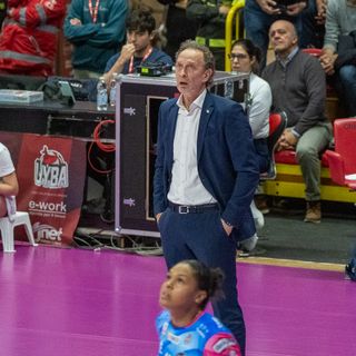 Il coach di Novara, mister secolo Lorenzo Bernardi. In galleria le foto di Lega Volley Femminile
