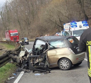 L'auto sulla quale viaggiavano i tre ragazzi