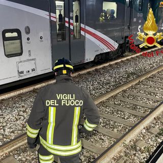 Ancora un dramma sui binari, uomo muore travolto dal treno