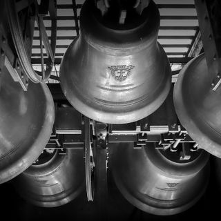 “Candu ga sona i campàn”... - “Quando suonano le campane”... “Candu ga sona i campàn”... - “Quando suonano le campane”...