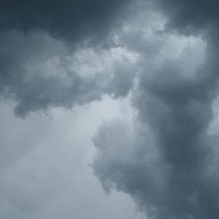 METEO. In arrivo una settimana di brutto tempo sul Varesotto: «Nubi, pioggia e temporali. Giù anche il termometro»