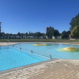 La piscina Manara Sartori ritrova la sua estate da sabato. Tutti gli oratori in pista e tariffe invariate