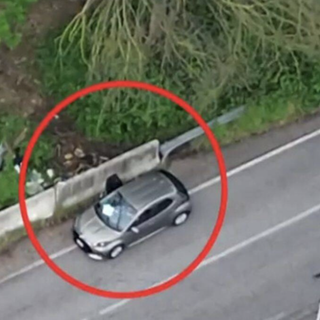 Origgio, blitz di Brumotti con il drone: scoperto “take away” della droga, sequestrati due chili
