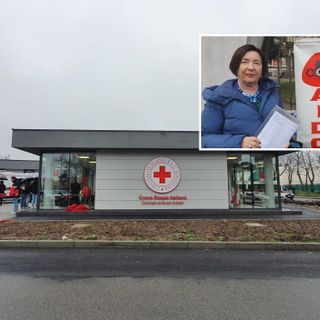 La sede Cri di via Savona, nel riquadro la presidente Aido Busto Arsizio, Maria Iannone