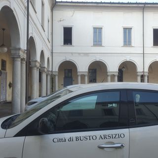 Aria condizionata in municipio, polemica ancora “rovente”