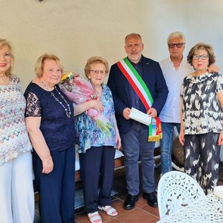Elsa Tessaro compie 100 anni: un secolo di vita e affetto al centro della comunità olgiatese