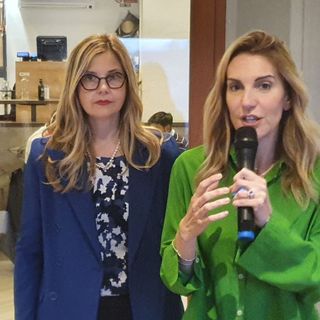 Da sinistra, Maria Chiara Gadda e Raffaella Paita