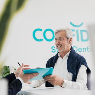Confident, il dentista di quartiere: «La salute non va in vacanza»