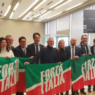 Il gruppo di Forza Italia, cui si è aggiunta Marisa Cesana (nel riquadro)