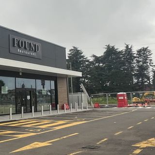 Svelata un'altra insegna: un ristorante nell'ex Mostra del Tessile a Castellanza