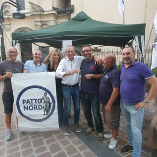 Nella notte bianca di Busto c’è chi raccoglie firme contro il Ponte sullo Stretto