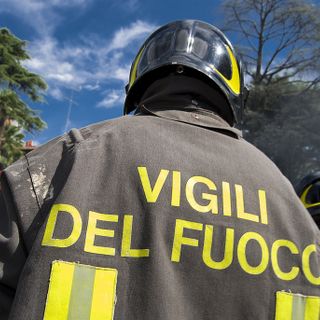 Vigili del fuoco di Busto senza aria condizionata, il caso in Provincia