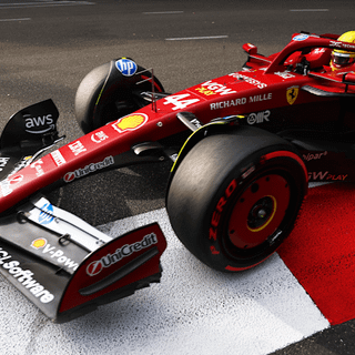 La Ferrari di Hamilton davanti a tutti (Foto ufficiale F1)