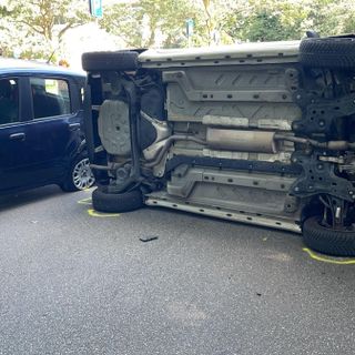 Busto, caos viabilità attorno al liceo Tosi. La denuncia della mamma di una studentessa in carrozzina