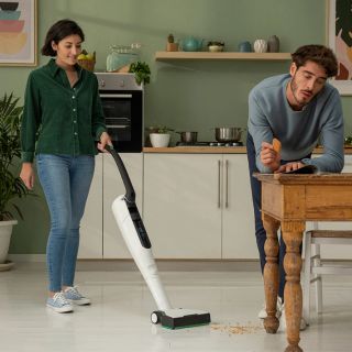 Come organizzare le pulizie di casa per chi lavora: piano settimanale