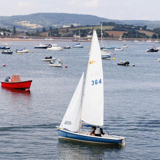 Tognazzi Marine Village: Scopri l'arte della Vela a Roma