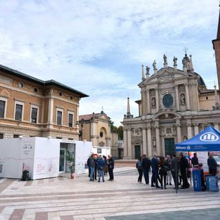 Senologia al Centro torna a Busto: prevenzione protagonista in Piazza San Giovanni