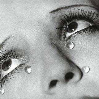 Man Ray, Lacrime (variante di inquadratura 2 occhi), Collezione privata © Man Ray 2015 Trust, by SIAE 2025