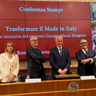 Da sinistra Silvana Pezzoli, vicepresidente Confindustria Moda,  Luca Sburlati, presidente, Giorgio Maria Bergesio senatore,  Gianfranco Di Natale direttore generale CM