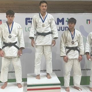 Antonio Polmo, medaglia d’oro nei -73 kg cinture nere