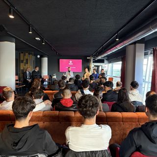 Si rilancia per il terzo anno consecutivo il progetto “Start up per fare impresa”: gli esperti si raccontano ai ragazzi del Pantani