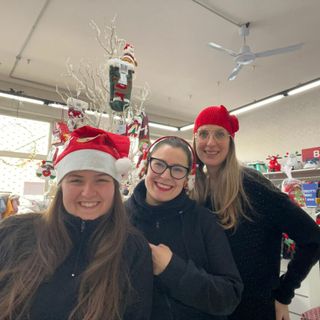 Lo staff di Baby Bazar Gallarate in versione... natalizia!