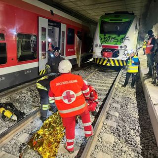 FOTO e VIDEO - Maxi esercitazione nella galleria di Casorate Sempione: simulato un grave incidente ferroviario sul futuro collegamento Malpensa–Gallarate
