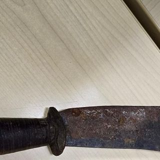 La roncola rinvenuta dalla polizia