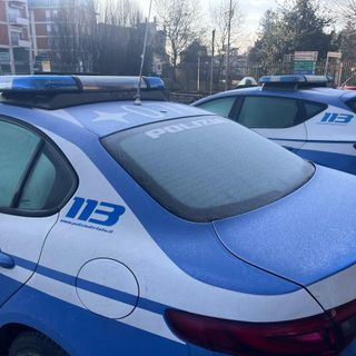 La polizia scopre sette bombole di gas a rischio esplosione