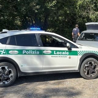Truffe, furti in casa, lotta allo spaccio e sicurezza stradale: per la polizia locale di Arcisate è stato un 2025 intenso al servizio dei cittadini