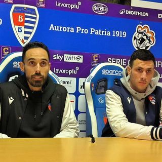 VIDEO. Pro Patria, l'analisi del ko. Bolzoni: «Buon atteggiamento, ma non basta». Mora: «Lavorare e dare di più»