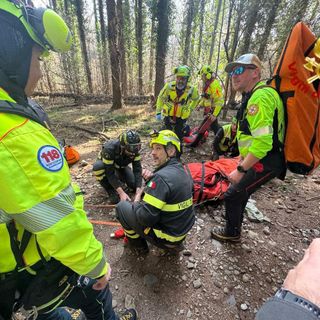 I soccorritori impegnati a Barasso