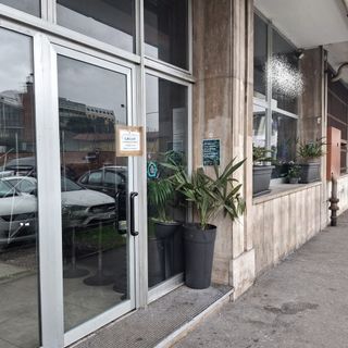 Droga e alcol a minorenni: il questore intima la chiusura a un bar di Busto