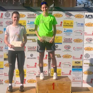 Elisa Sansottera Paiusco, in maglia verde, sul podio (foto Flaviano Ossola)