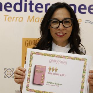 Lucia Sapia ha ricevuto il premio alla stazione Marittima di Napoli