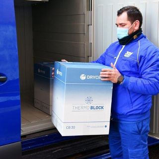 In arrivo 11.200 dosi di Moderna con Poste Italiane