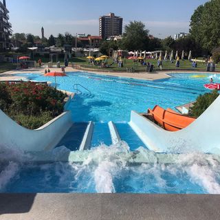 Si ritorna in piscina a Busto da sabato alle 9