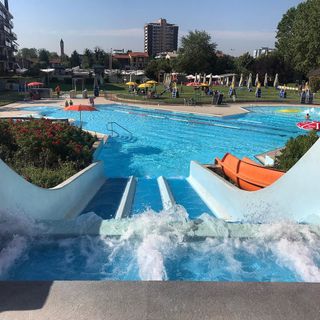 Piscina Manara Sartori, avanti verso la nuova gestione