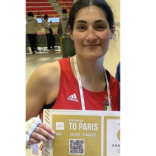 Angela Carini con il pass per Parigi ottenuto a Busto