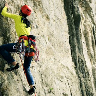 La pioniera dell’arrampicata che insegna alle donne iraniane come conquistare l’indipendenza