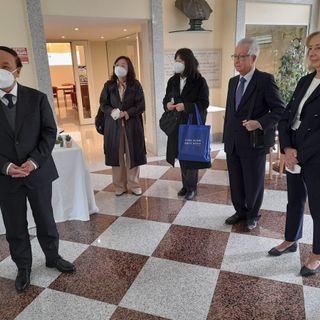 FOTO. Delegazione di Pechino all’Istituto La Provvidenza: «La vostra esperienza a favore degli anziani cinesi»