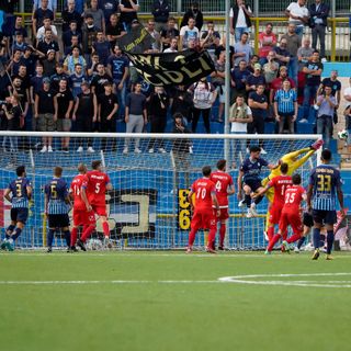 Una partita Lecco - Pro Patria - foto d'archivio