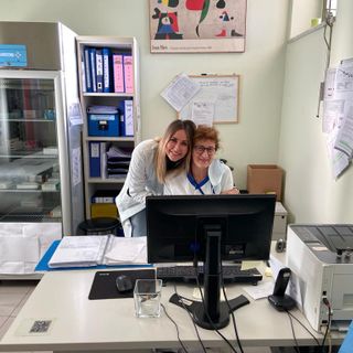 La dottoressa Menzaghi e l'infermiera Lorena Maboni