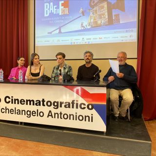 VIDEO. Il cast di Mare Fuori arriva a Busto. Con una conferma: «Ciro è morto»