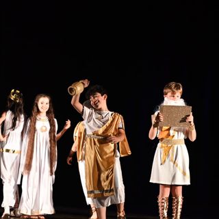 Istituto Montessori, nuova prova di forza. Teatro sold out per l’Hercules dei bambini