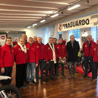 FOTO e VIDEO. Moto d’epoca al Museo del tessile, un successo anche solidale