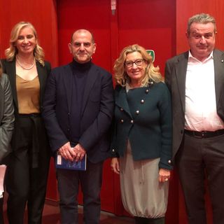 «Educhiamo i ragazzi a riflettere: la parola può anche infilzare il cuore e distruggere»